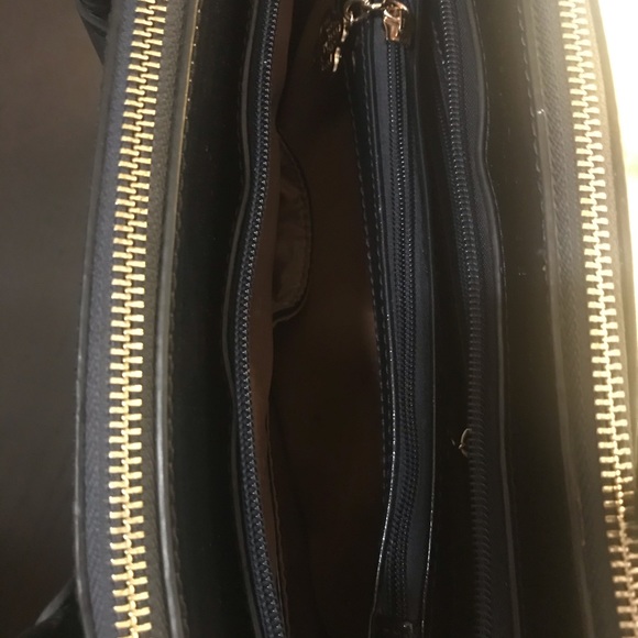 Navy handbag 👜 - Picture 7 of 13